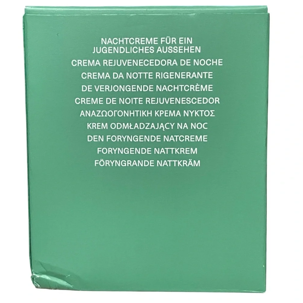 La Mer The Rejuvenating Night Cream - Picture 3 of 4